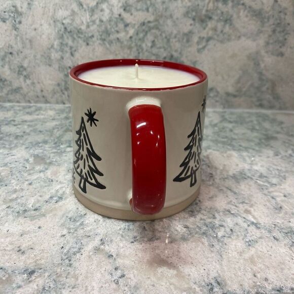 Christmas Tree Scented Candle - Picture 5 of 7